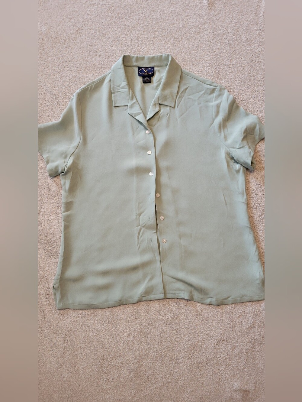 CC Boutique 100% Silk Light Mint Green Women's Blouse with Notch Collar